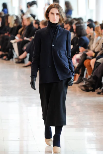 Look 3